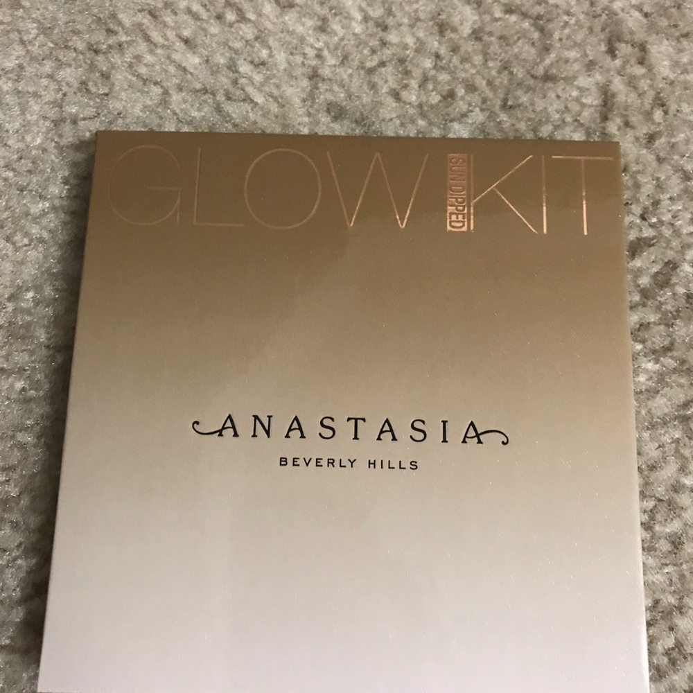 Anastasia bronzer and highliter
